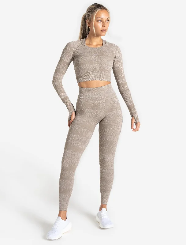 boost-seamless-long-sleeve-crop-top-neutral