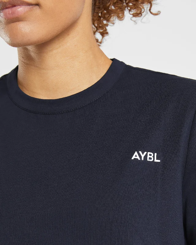 everyday-relaxed-t-shirt-navy