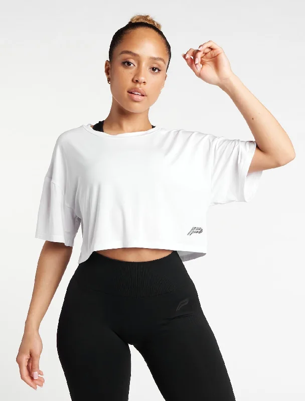 oversized-crop-t-shirt-white