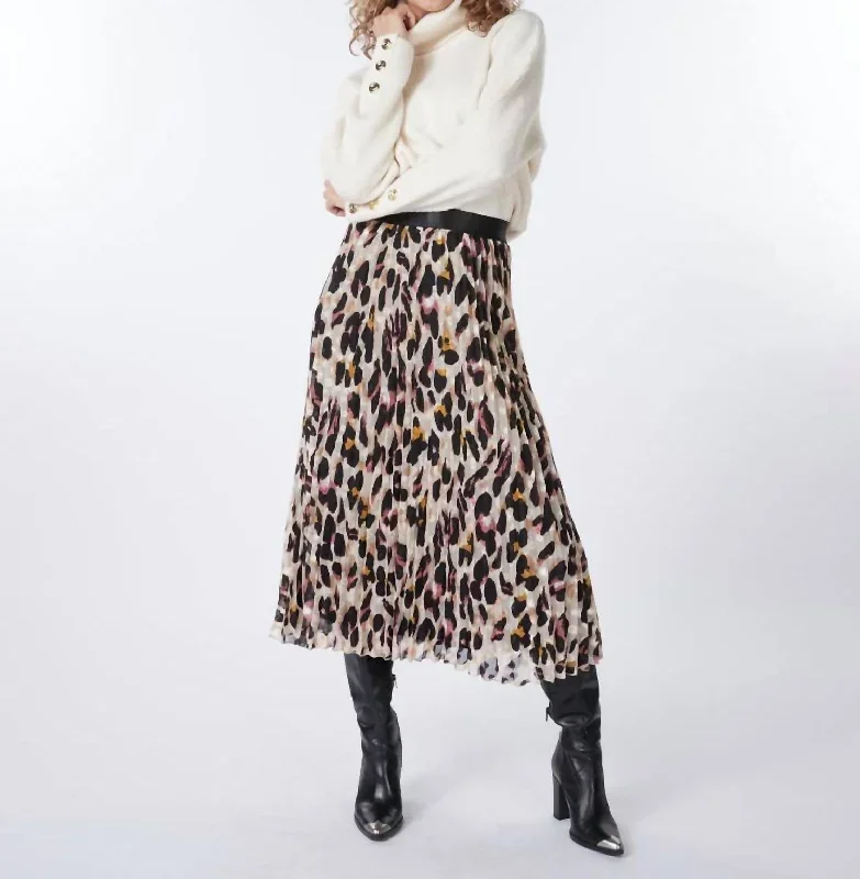 plisse-run-wild-skirt-in-leopard-print