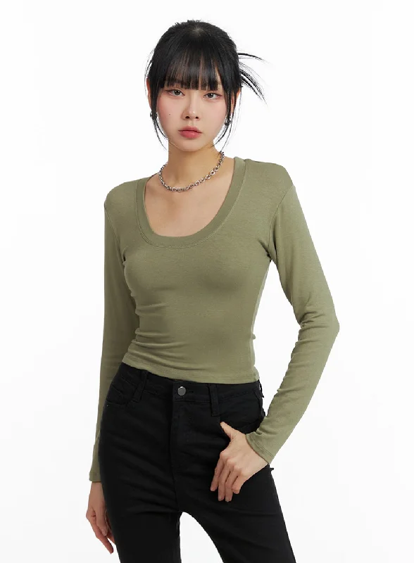 Slim Fit U-Neck Crop Tee IF402