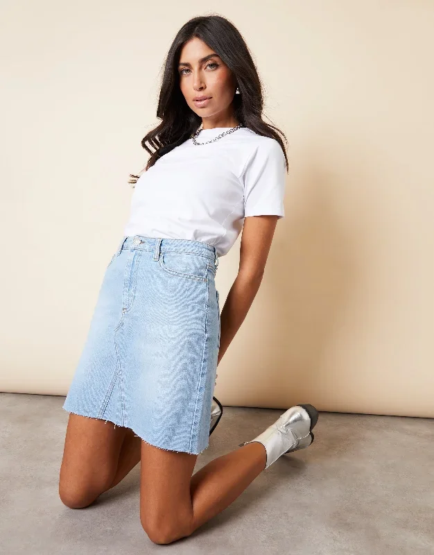 Women's Light Wash Raw Hem Denim Mini Skirt