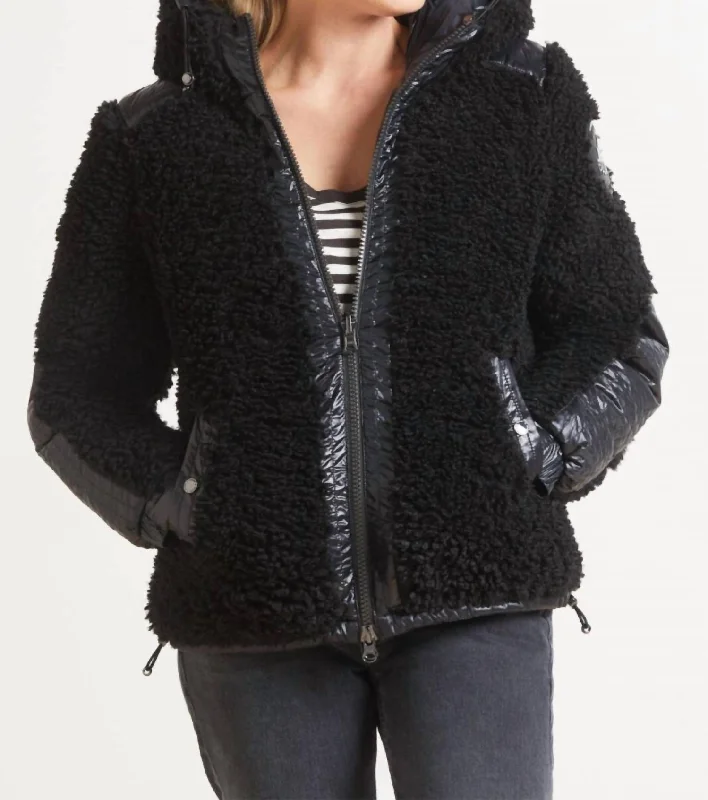 womens-snow-jacket-in-black